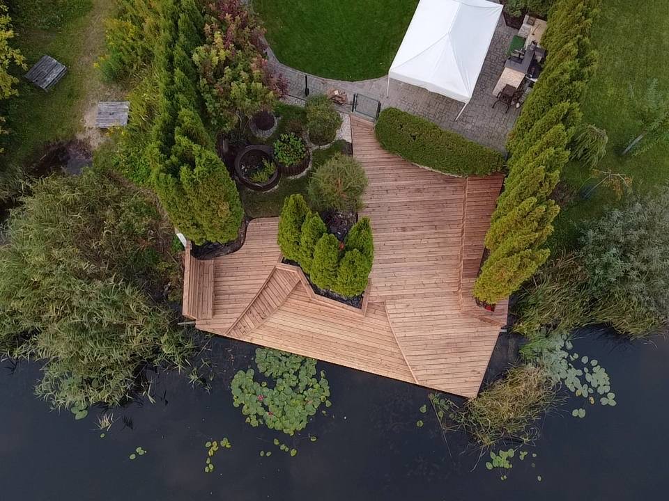 Skrūvpāļu pamati terasēm